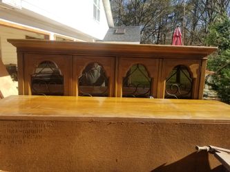 China cabinet, 2 piss, table and 6 chairs.