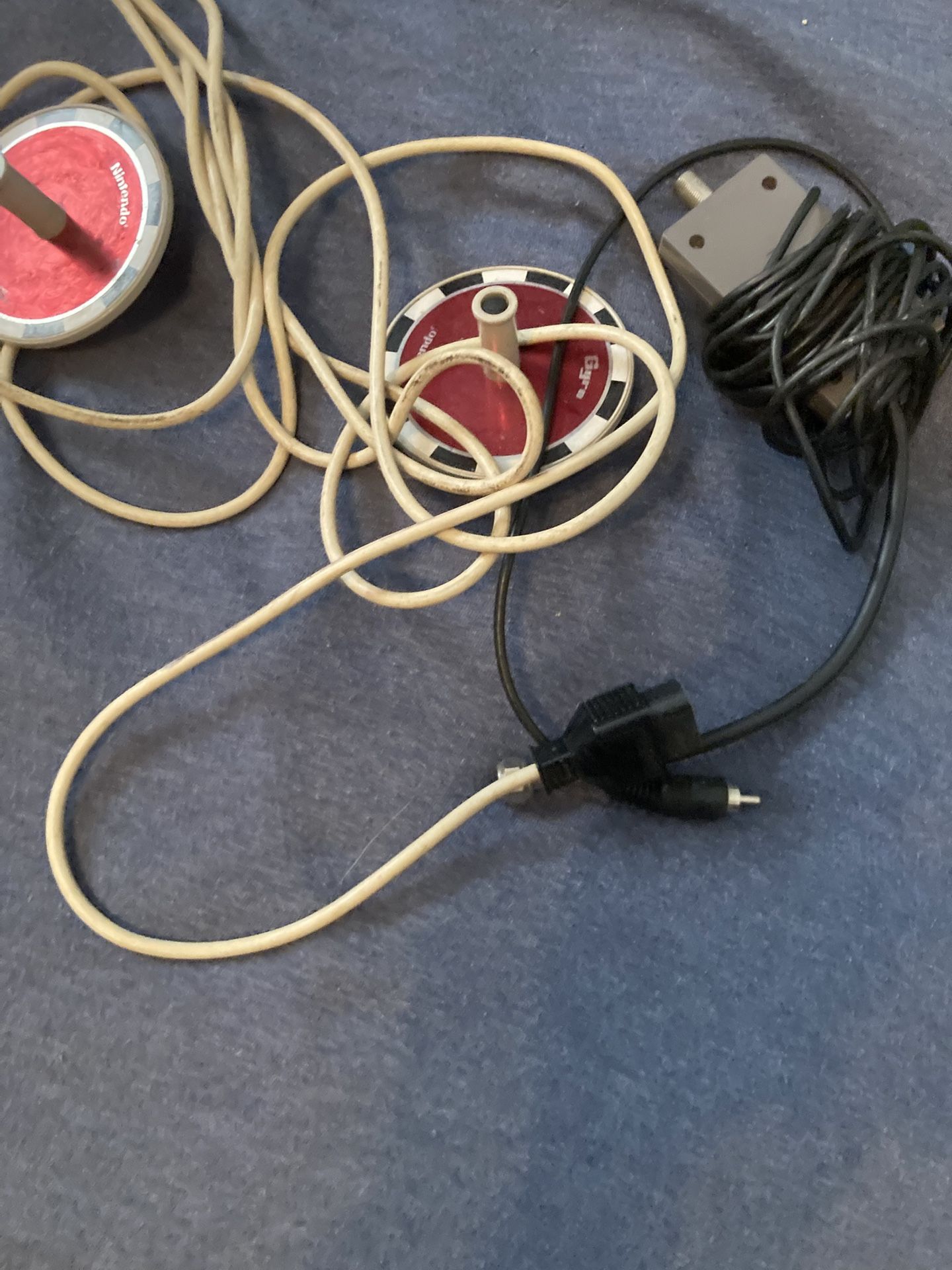 NES Gyros And Tv Connection