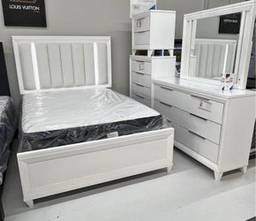 5PC QUEEN LED BEDROOM SET