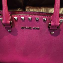 Michael Kors Purse Perfect For Mother’s Day!