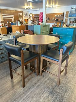 New Round Dining Table / Counter Height!