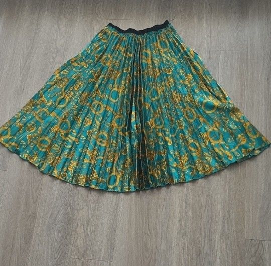 Pleated Skirt