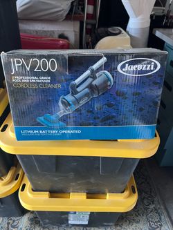 Portable jacuzzi and above ground pools vacuum