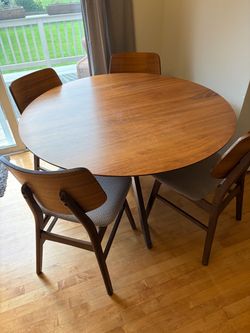 Kitchen table and four chairs