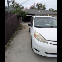 2008 Toyota Sienna