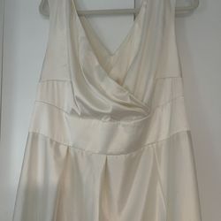 Elegant Ivory Maxi Satin Dress XL 