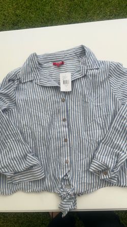 Womens guess top xl