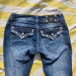 Miss Me Jeans 👖 Women's Size 29x32 Crystal Accent