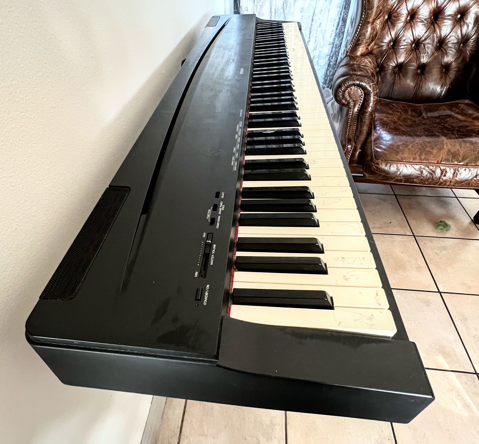 Yamaha Electronic Piano P70 for Sale in Miami, FL OfferUp