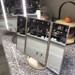 $ Reduced $ Impressions Vanity Tri Fold Mirror