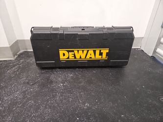 DeWalt Dw938 variable speed Reciprocating saw with battery and Tool Case