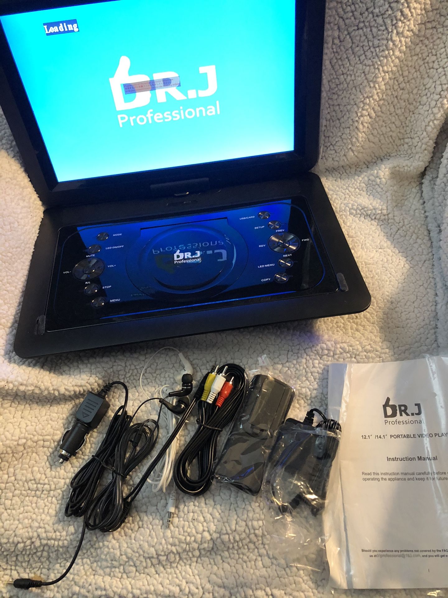 DR. J Professional 14.1 inch 7 Hours Portable DVD Player