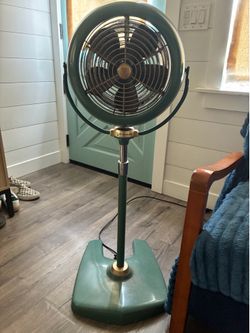 Vornado retro pedestal fan