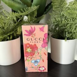 Gucci Flora Gorgeous Gardenia 