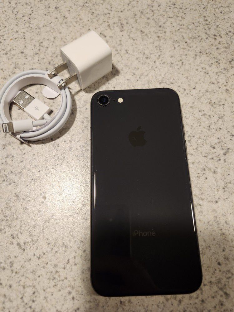 iPhone 8 64gb AT&T/CRICKET 