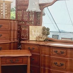 Solid Oak 5 Piece French Provincial Bedroom Dresser Set,  