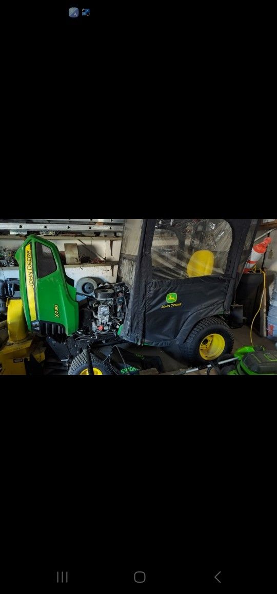 John Deere X 730 With Attachments And Cover