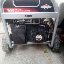 Briggs And Stratton 5000 Watt 6250 Starting Watt Generator 