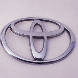 Genuine Toyota Logo Emblem 🚘  