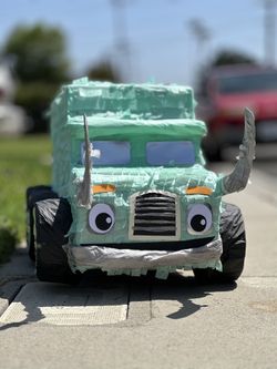 Large Custom Trash Truck Piñata (Netflix Show)