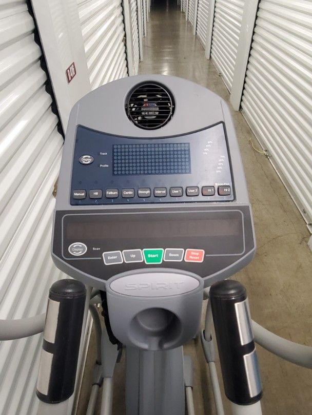 Spirit Fitness XE550 Elliptical Trainer for Sale in Los Angeles CA OfferUp