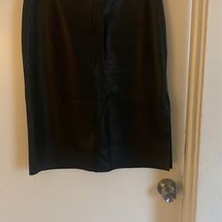 Leather Skirt With Sidel Slit