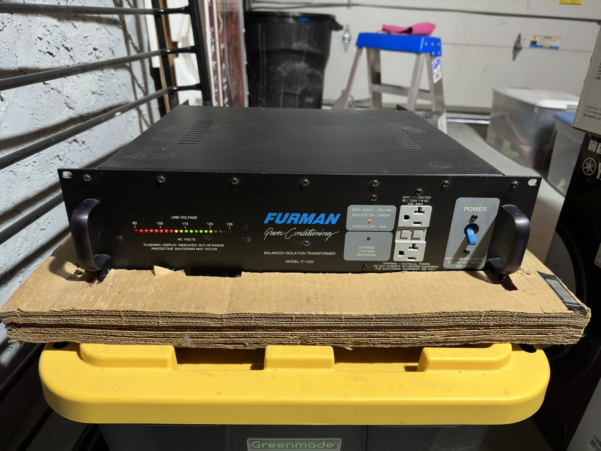 Furman Power Conditioner IT-1220