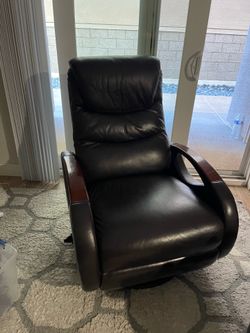 FREE Brown Pleather Recliner/Rocker Office Chair