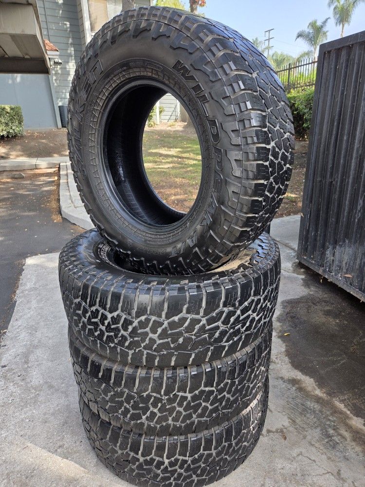 Llantas LT 285/70R17 FALKEN