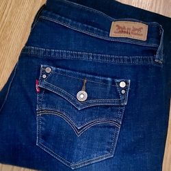 Levis 505 Straights Jeans..size 30x30 Womens..like New!
