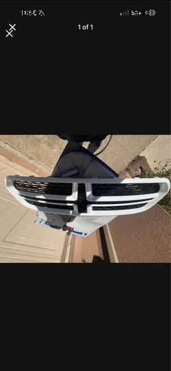 2014-2018 Dodge Durango Front Grill  good condition oem 