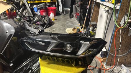2024 2026 BMW i4 driver headlights