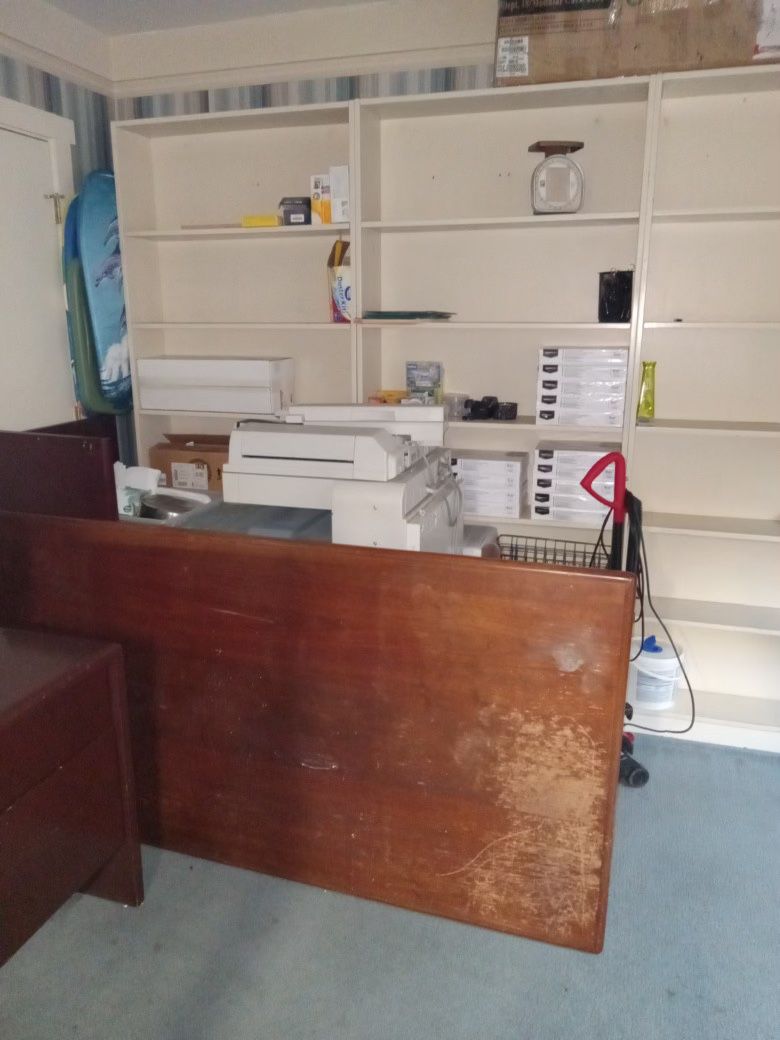 ***FREE OFFICE FURNITURE***MUST MOVE!!!