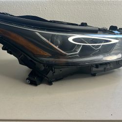 2020-2021-2022- 2023 TOYOTA HIGHLANDER RIGHT SIDE LED HEADLIGHT OEM # 7 