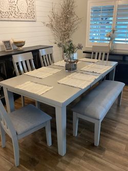 Dinning  Table