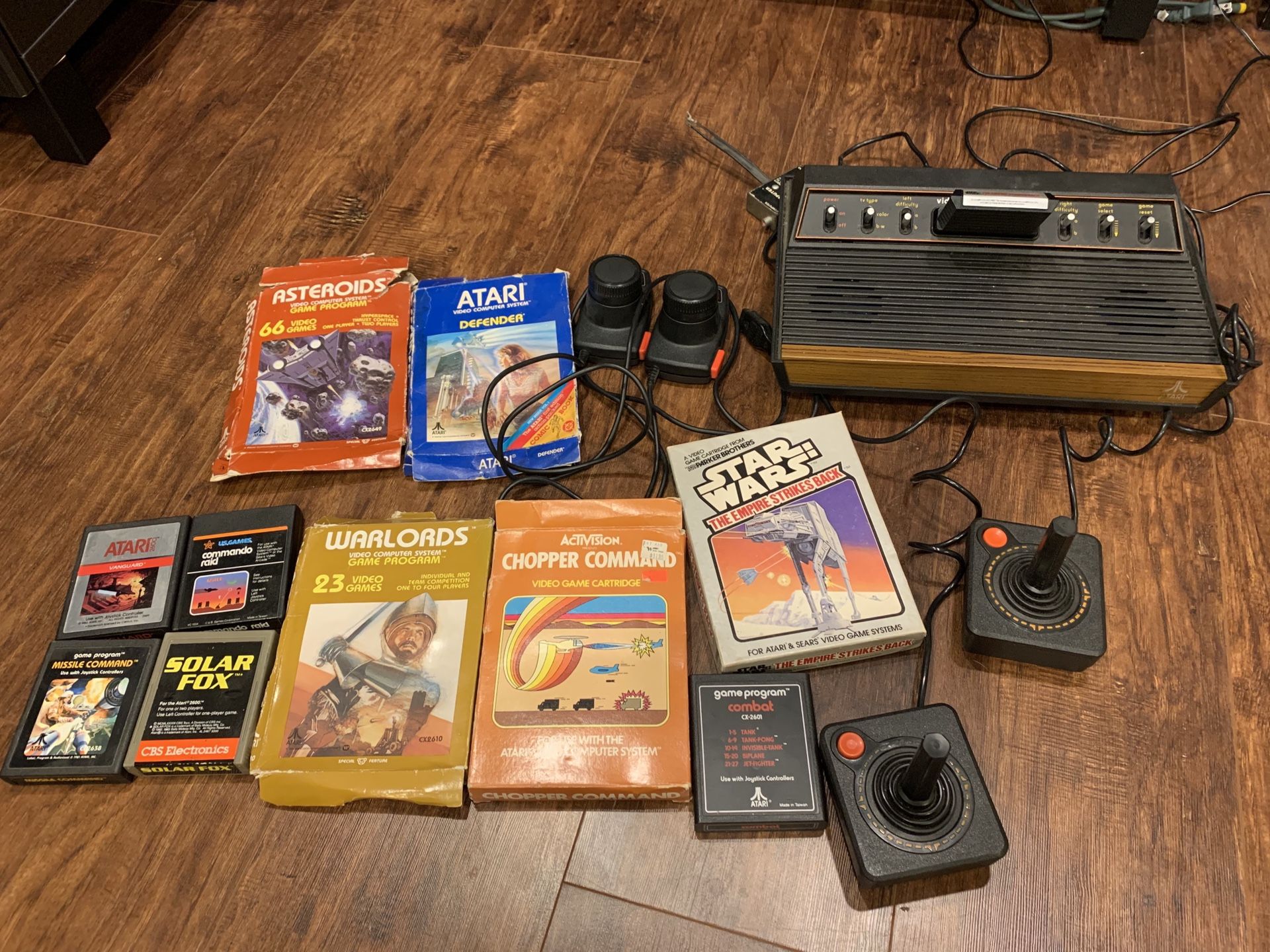 Atari 2600 with 10 games