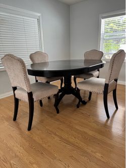 Dining Table & Chairs