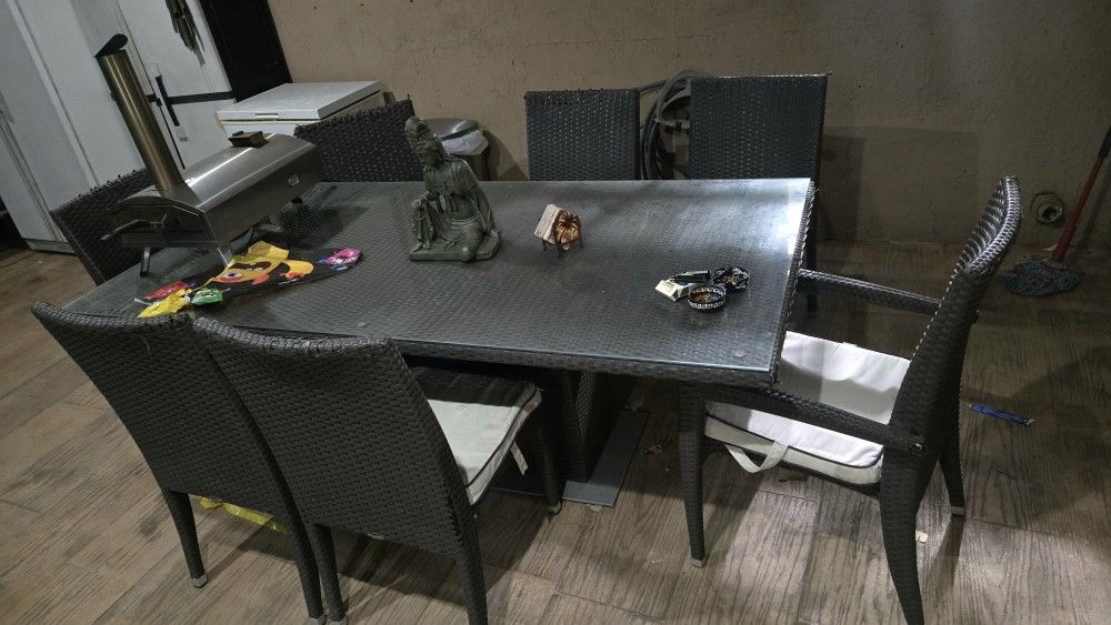 Outdoor Dinning Table