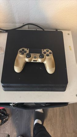 PS4 Slim + Controller