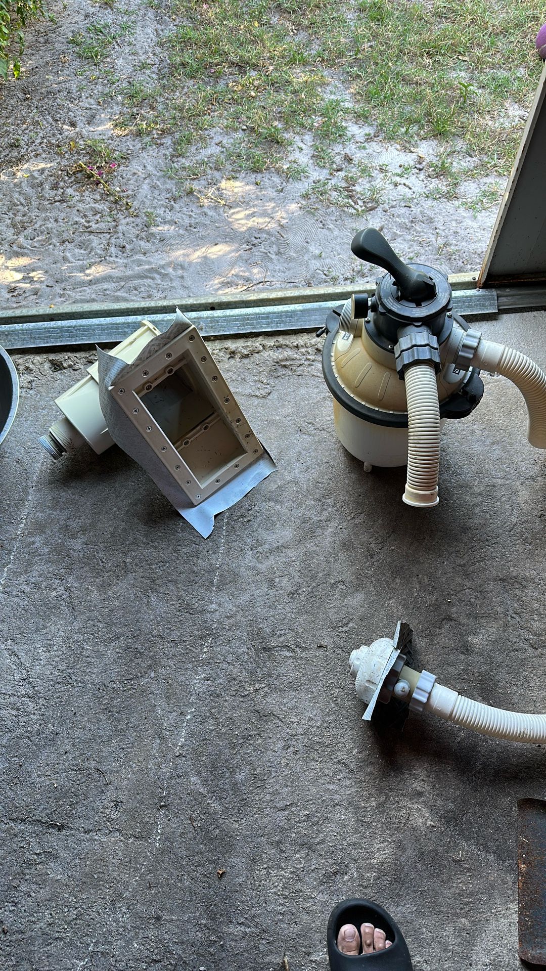 Sand Filter And Skimmer