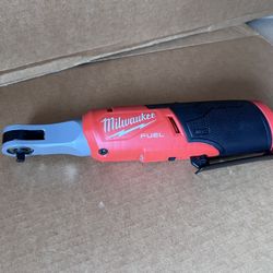 M18 And M12 Milwaukee Tools 