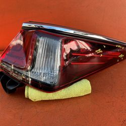 2019 - 2025 Lexus ES300h Right Passenger Side Outer Tail Light OEM