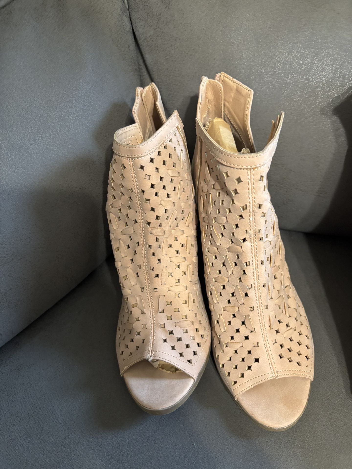 Heels & Boots