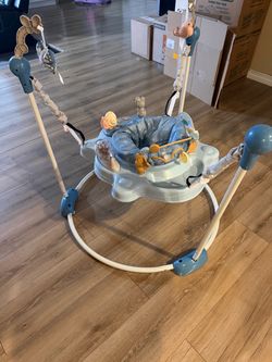 Baby bouncer