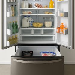 LG STAINLESS FRENCH DOOR REFRIGERATOR 35.75x70 MODERN CLEAN 