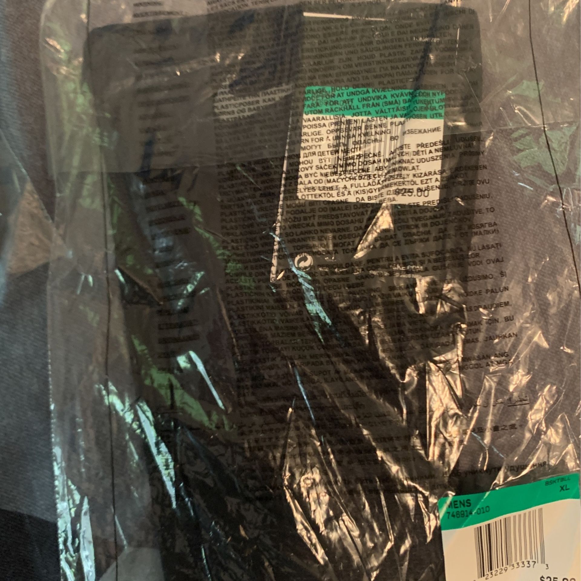 Nike Knee Pad Brand New still in the plastic . Color-Black, Size- X-Large