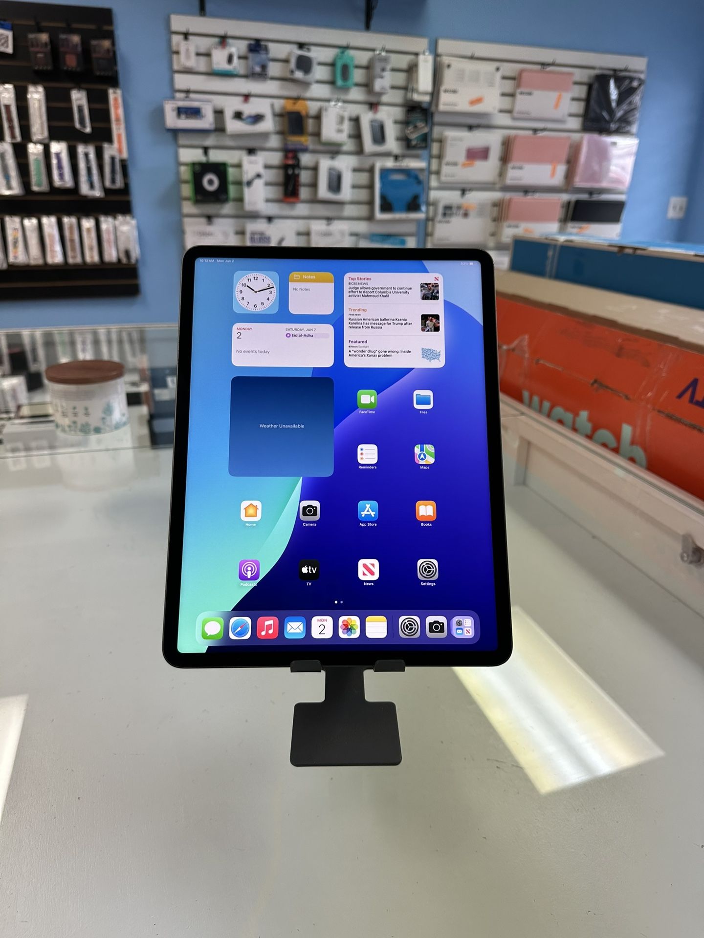 Apple iPad Pro 5th Gen 12.9 inch Space gray