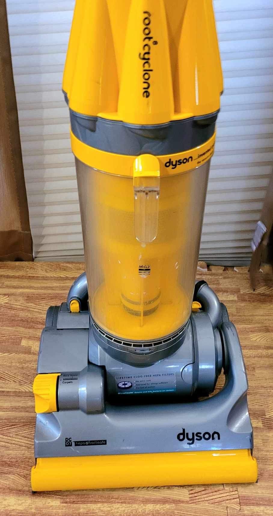 Dyson DC-07 Vacuum Cleaner- Long Lasting - Premium Quality