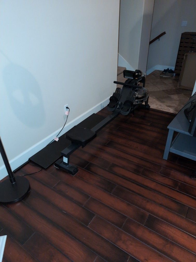 Maxkare water rowing machine