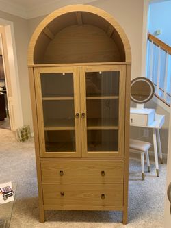 71” Display Case/Armoire Like New